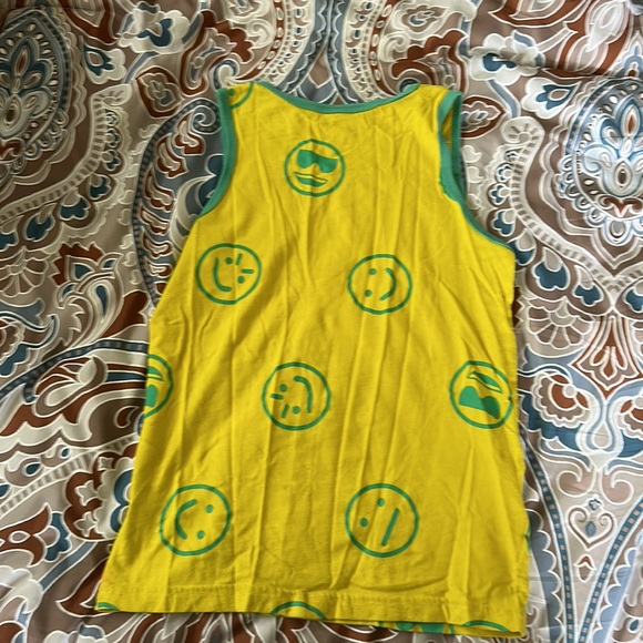 Brightly colored emoji muscle shirt size 6/7 - Picture 3 of 3